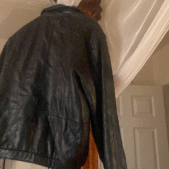 Black leather bonnet hacket - Picture 6 of 7